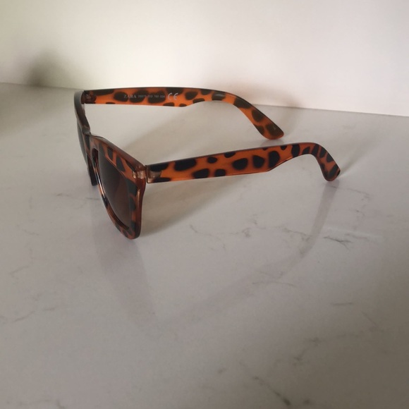 Zara sunglasses - Picture 2 of 5
